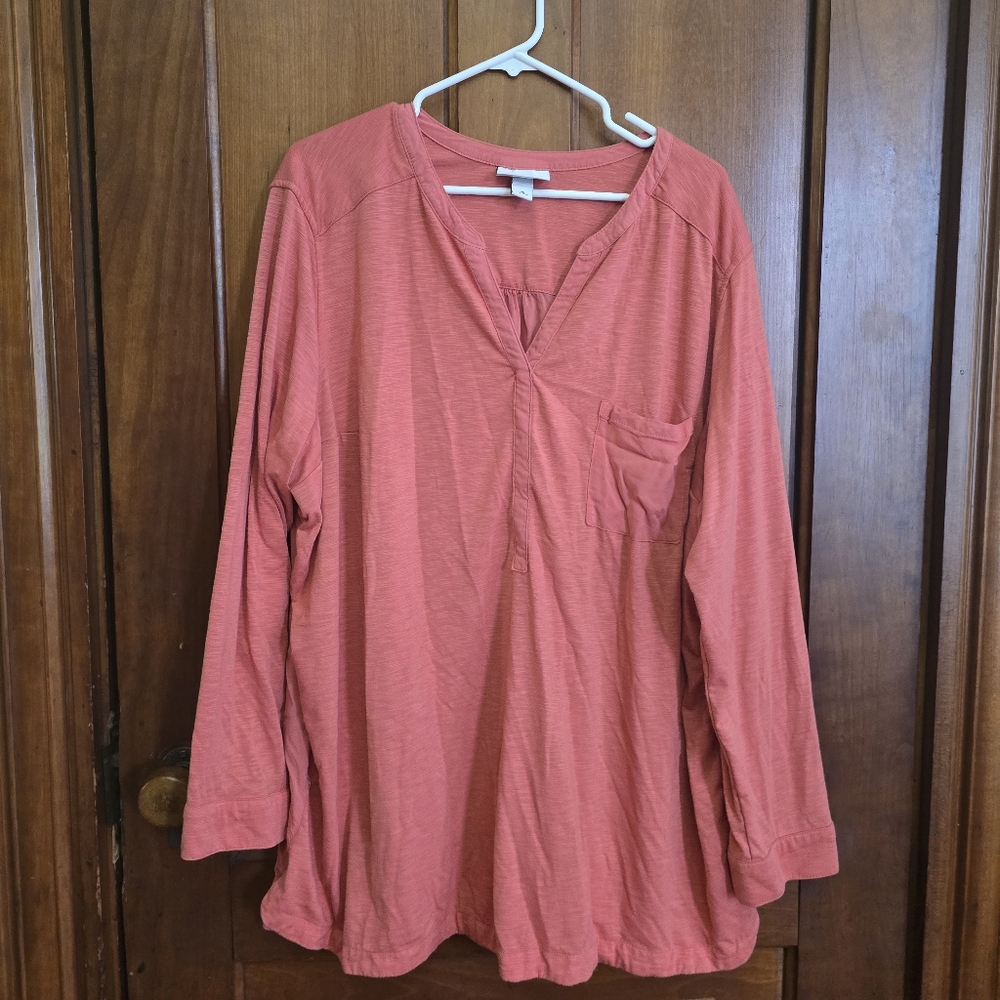 Ava & Viv 3x Coral V-Neck Top